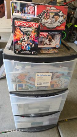 Massive Sports Card Bulk Lot – 1000s of Cards + 3-Drawer Storage Included!