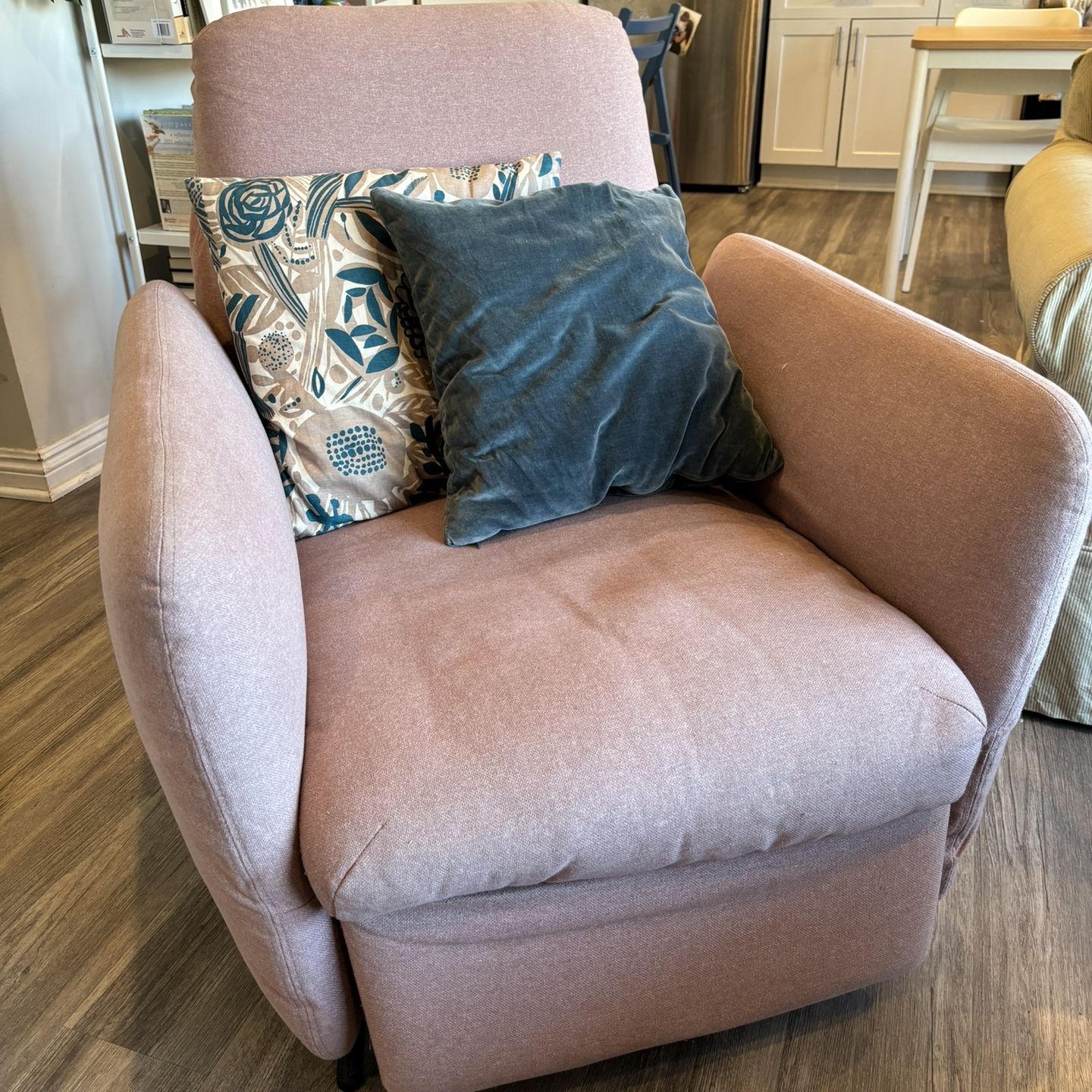 Ikea EKOLSUND Recliner, Pink for Sale in Altadena, CA - OfferUp