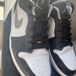 jordan 1 low black white grey