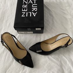 Slingback Pump