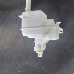 2010-2013 Mazda 3 Washer Reservoir 2012 2011 Windshield Washer Tank