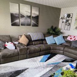 5Pc Sectional / Bought From Raymour And Flanigan
