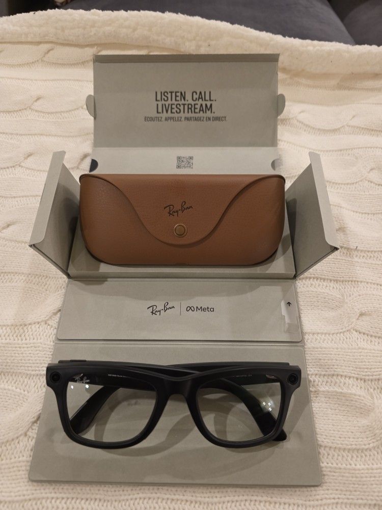 Ray-Ban Meta Wayfarer glasses with transition lenses (Gen 1)