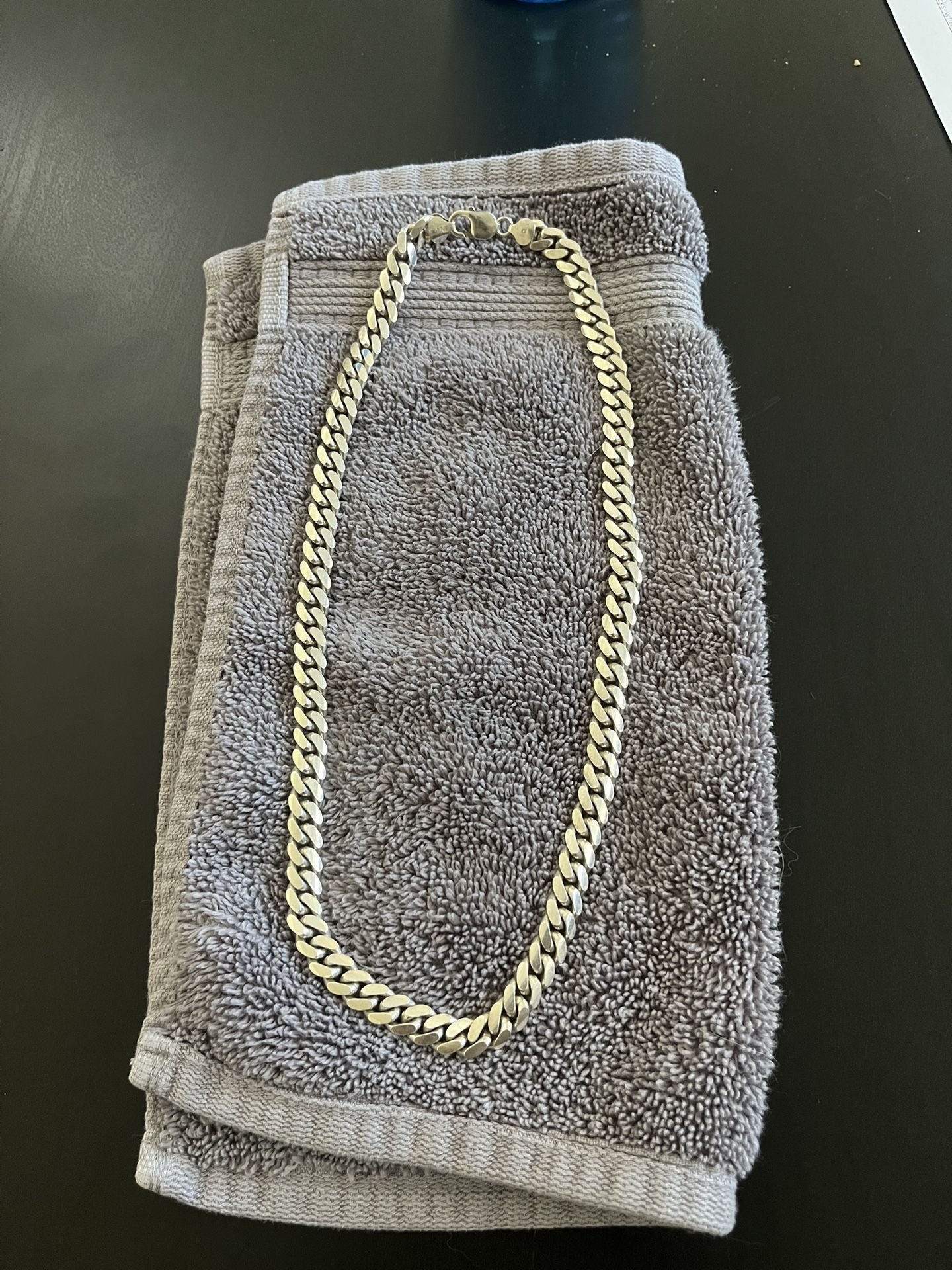 Men’s silver cuban 22” Chain