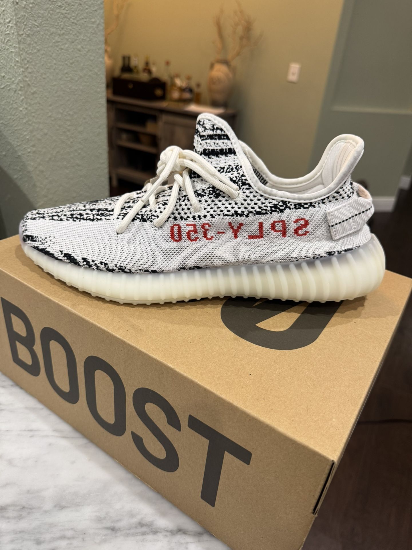 Yeezy Boost 350 V2 Zebra