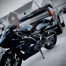 2022 Yamaha R7