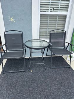 Table with 2 chair