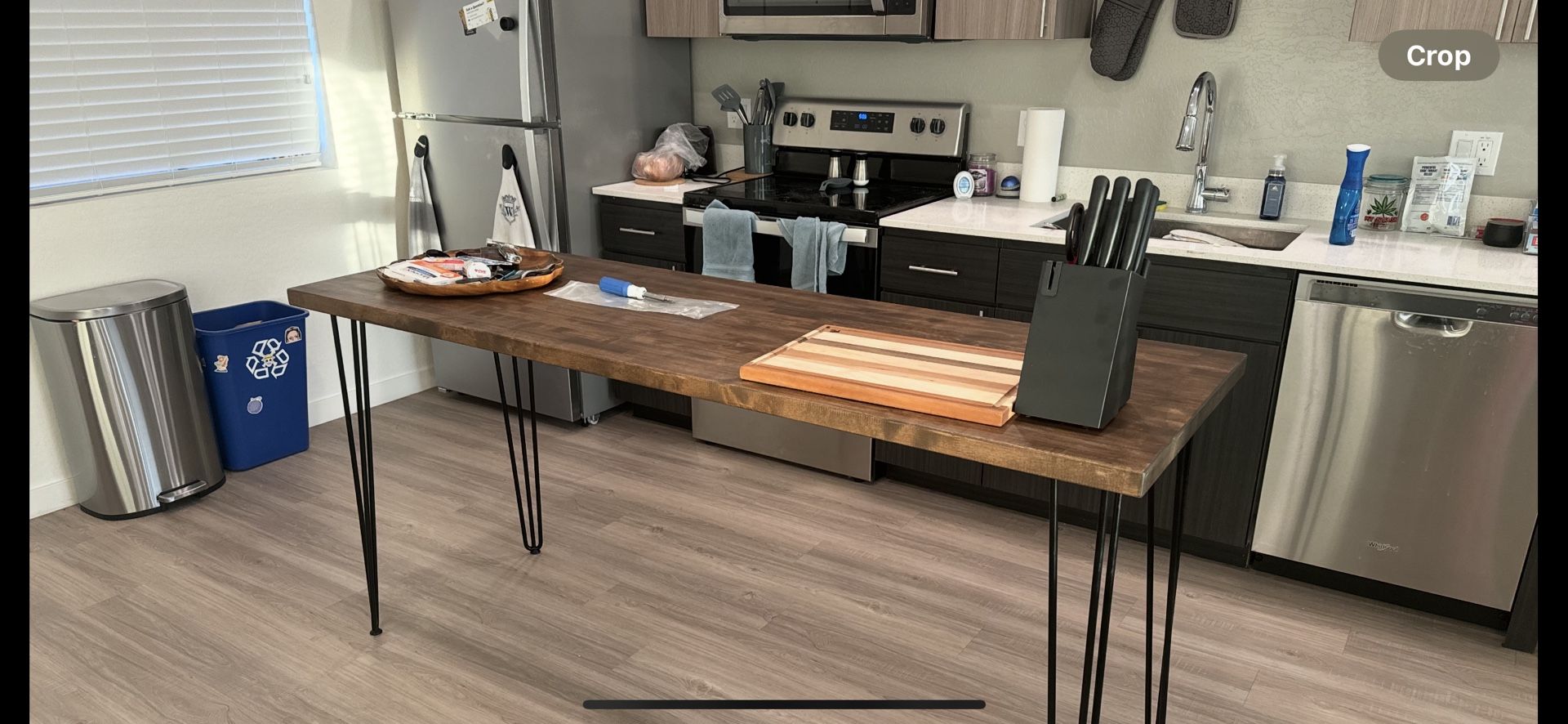 Kitchen / Island Table