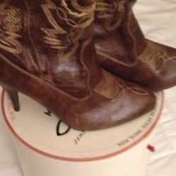 Cowgirl Ellie Boots High Heels Size 8  