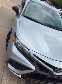 Toyota CAMRY  2021