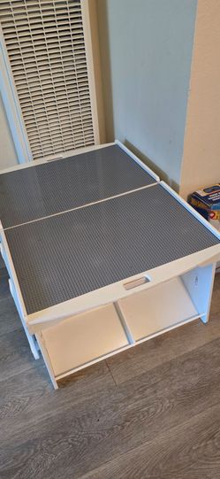 Lego table