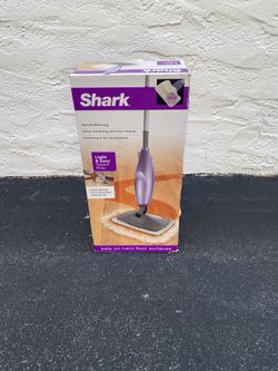 NIB Shark Light & Easy Steam Mop