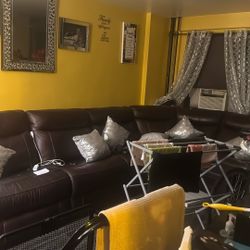 That sectional for 950 in good condition it reminds as well