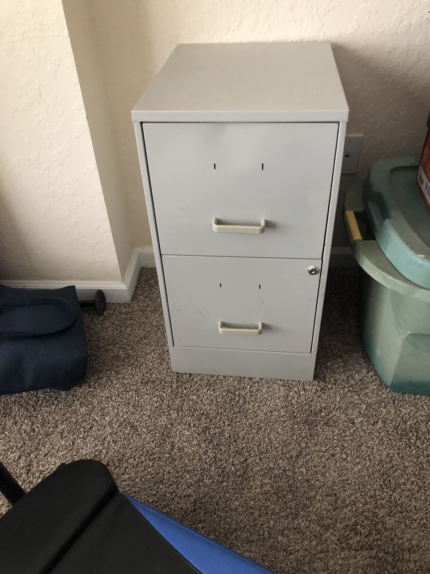 Metal Filing Cabinet With Keys