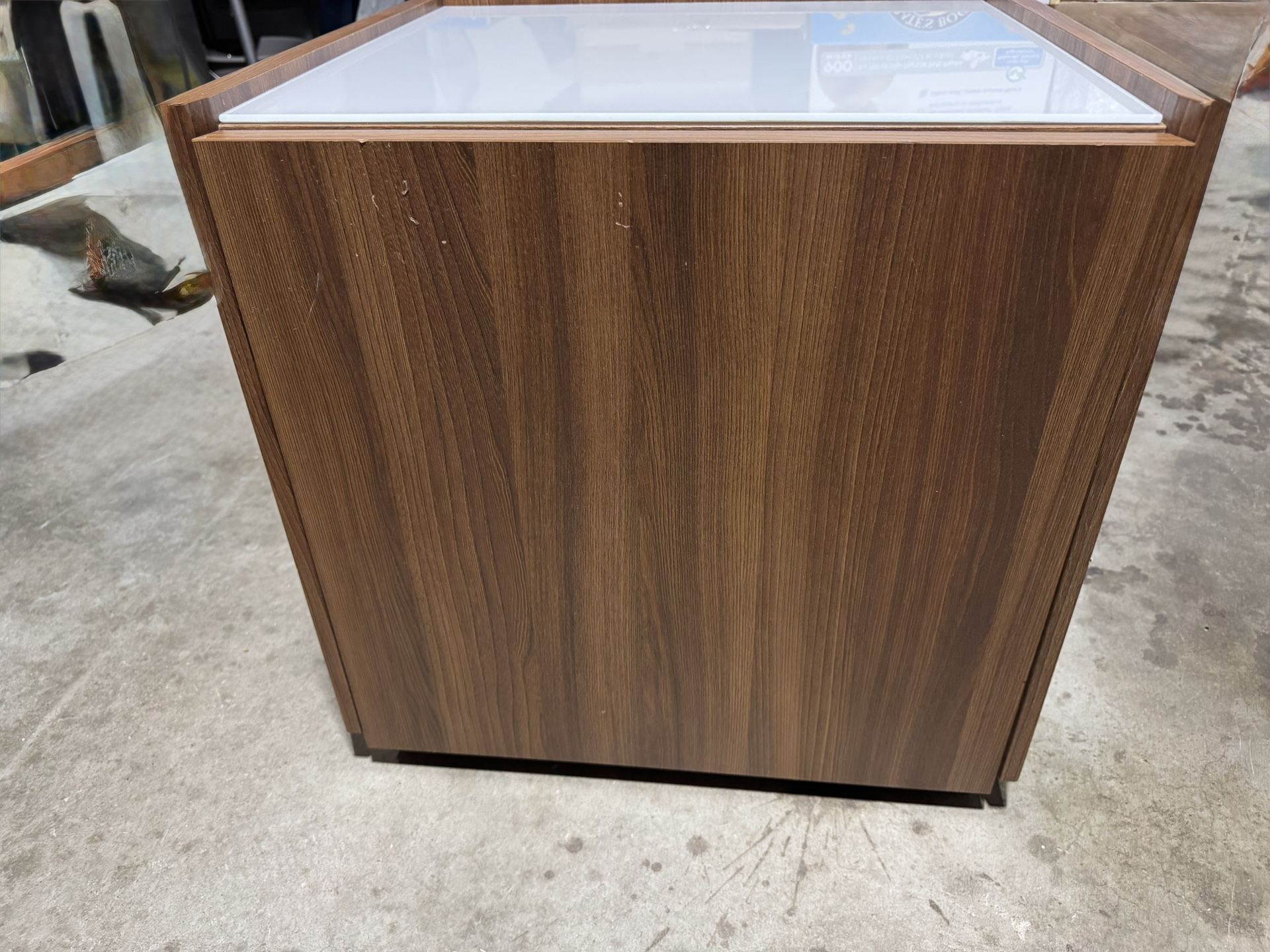 Side table/nightstand