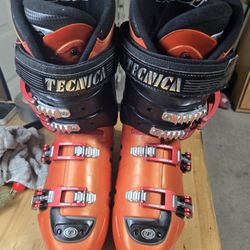 Ski Boots 