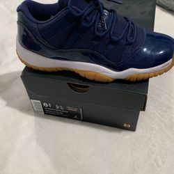 Jordan 11s Retro Low Size 6.5