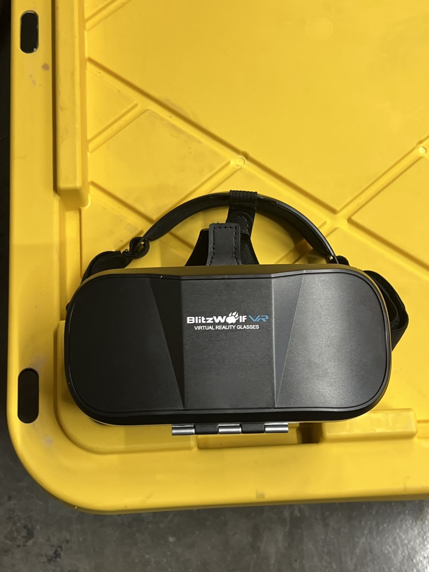 BlitzWolf VR Virtual Reality Glasses – Great Condition!