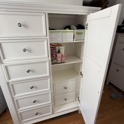 8 Drawer Chest + Storage 