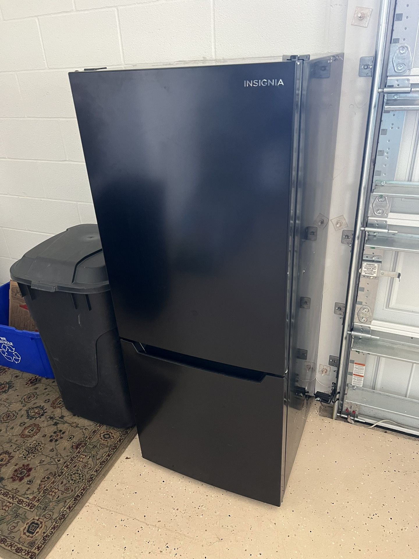 Insignia Refrigerator Freezer