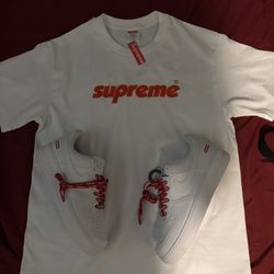 SUPREME Air Force 1s + T Shirt