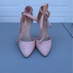 Heels Forever, 21/hablo Español