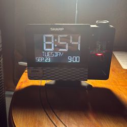 ( Deluxe ) Sharp Clock With Time Projector