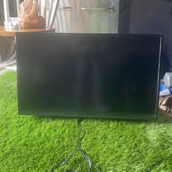 32 Inch TV  Insignia