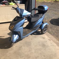 E Wheels Electric scooter
