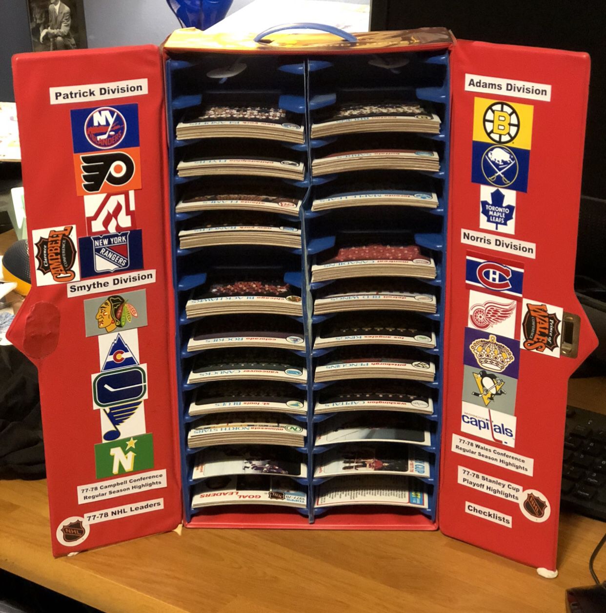 1978-1979 Topps Complete Hockey Card set with Vintage Sports Card Locker. Unique Christmas Gift