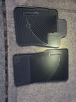 2 Ford Ranger floor mats 2001-2012 ?