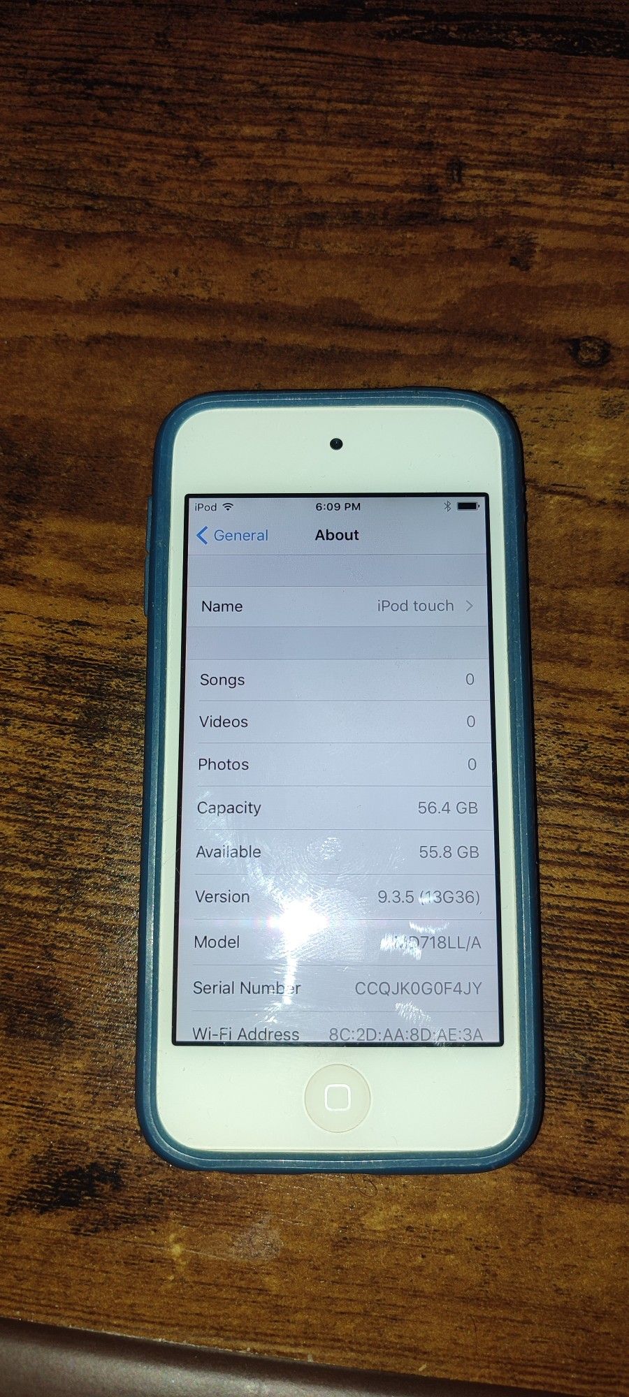 5th Gen. iPod Touch 64gb Blue w/Case