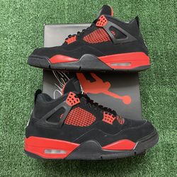 Jordan Red Thunder 4s size 11  USED But Clean
