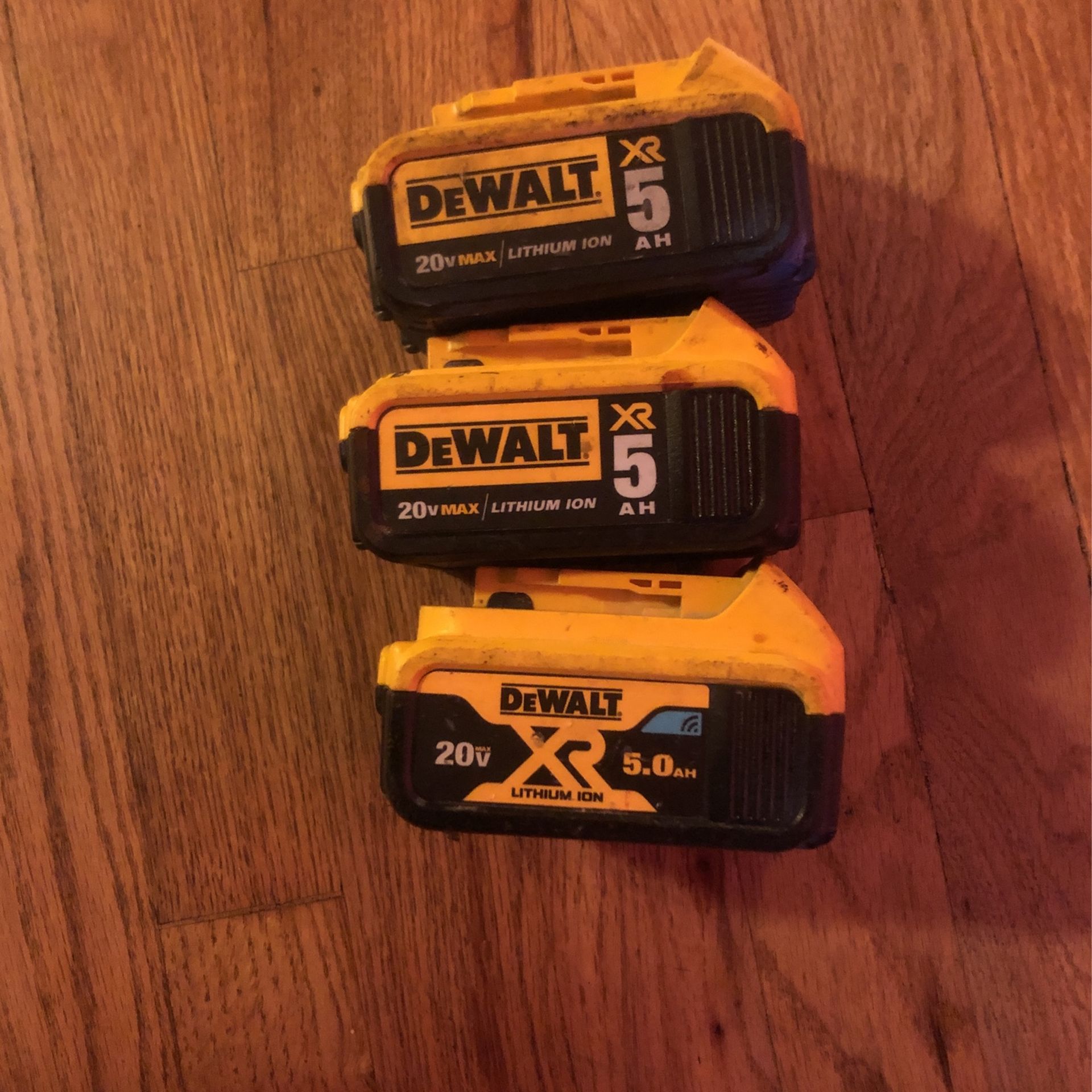 3 Dewault Xr 5 Batteries