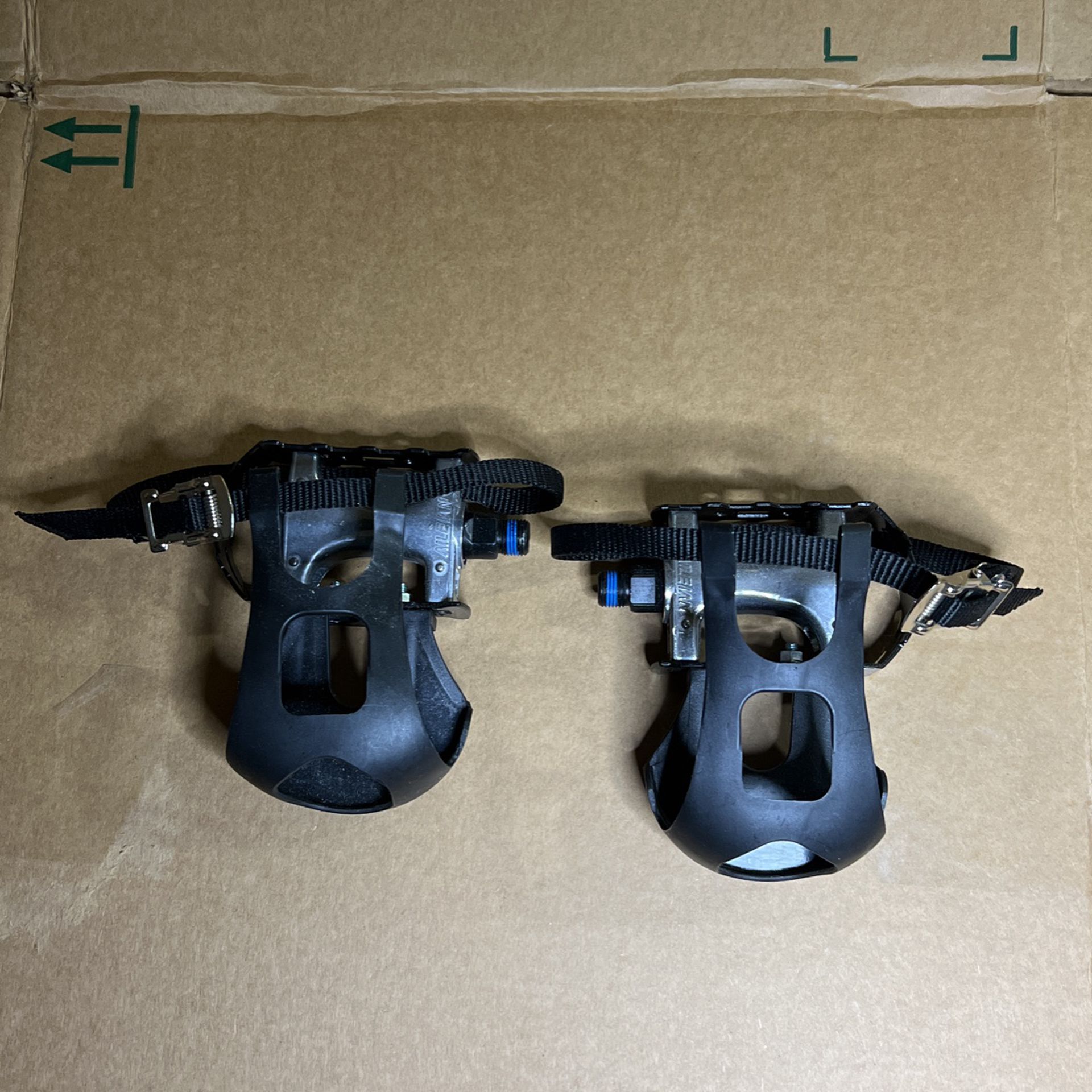 Bike Pedals with Toe Clips and Straps 