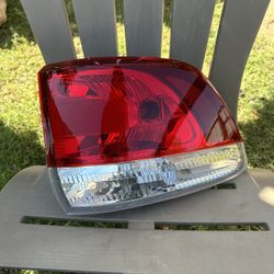 Drive Side Tail Light For 2011 Dodge Durango 