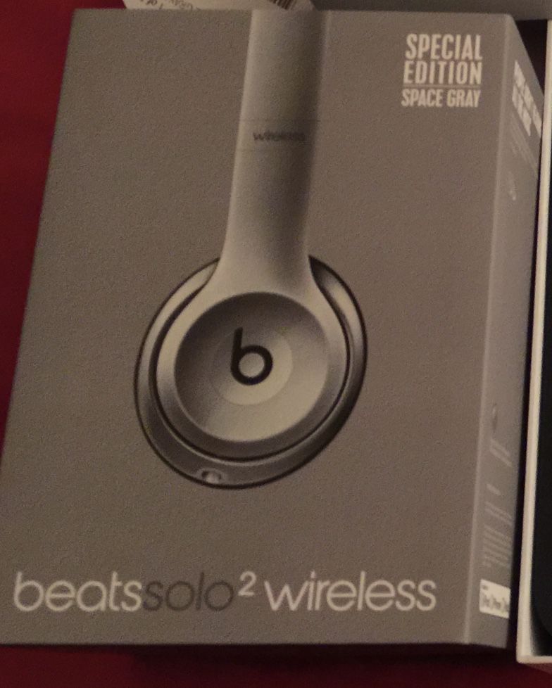 Beats Solo2 Wireless headphones