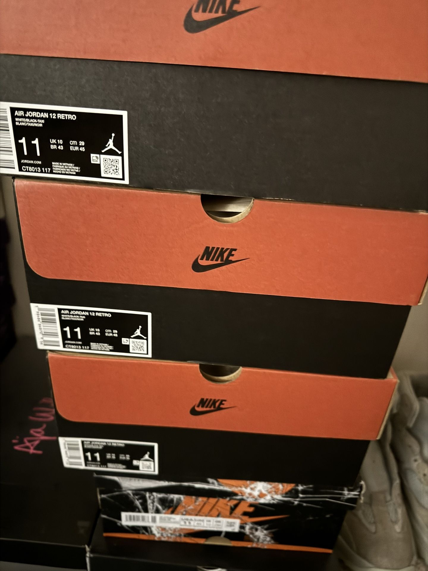 Men’s Retro Jordan “Taxi 12”