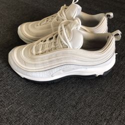 Nike Air Max Size 7.5 Women 