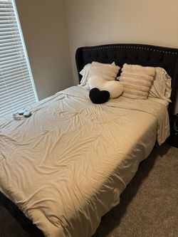 QUEEN HEADBOARD & MATTRESS FOR SALE