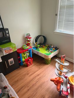 Kids toys