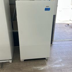 Frigidaire Upright Freezer 11.6 Cu Ft - HAUL AWAY