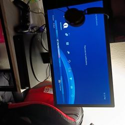 PS4 Monitor And Headset 