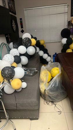 Free Graduation balloons