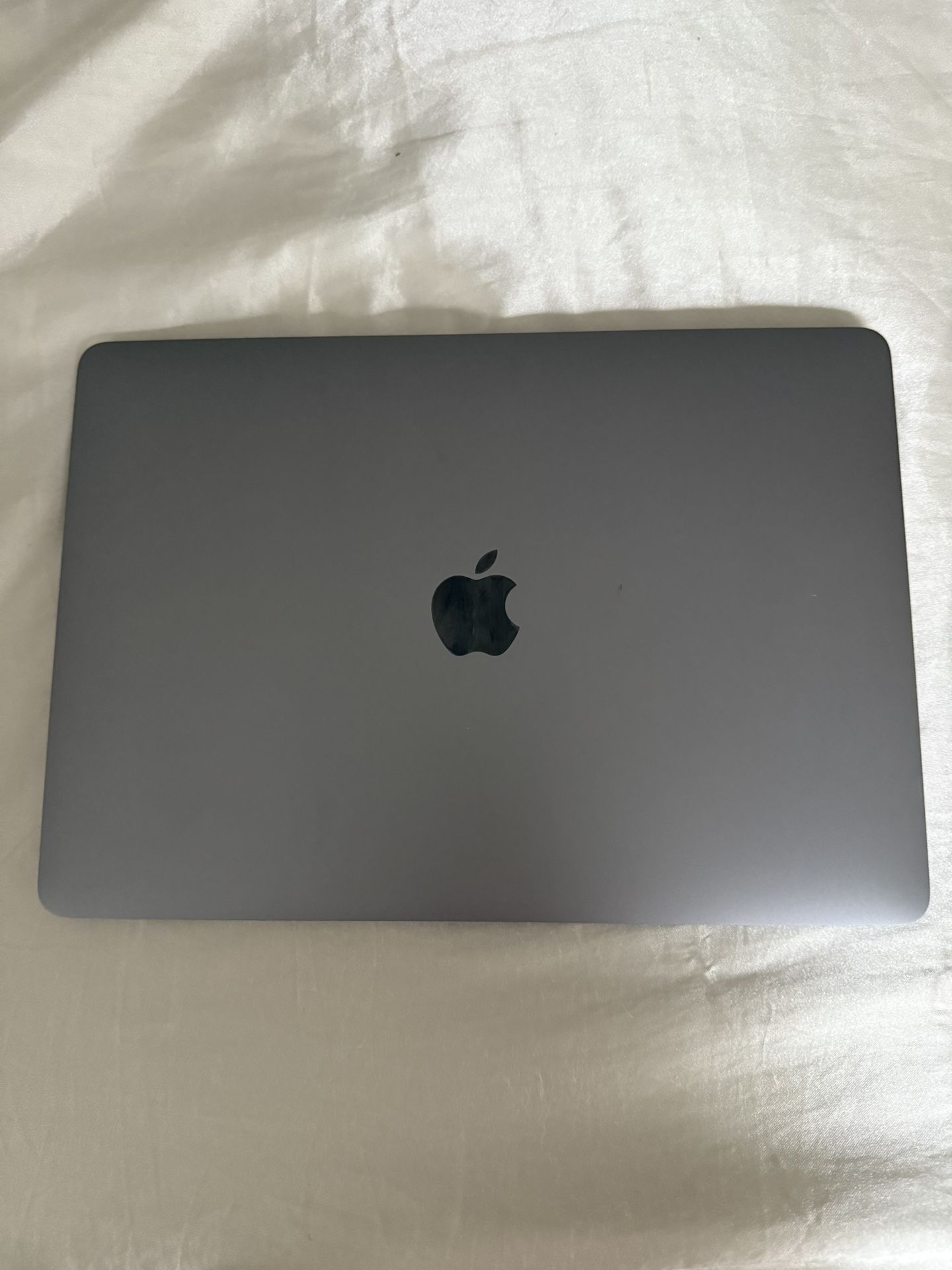 [For Parts ] MacBook Pro (13-inch, 2022, M2, Silver) Locked