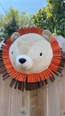 Kids decor lion head $10