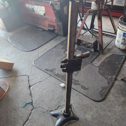Bumper Jack
