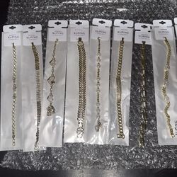 Pulseras  y atestes nuevos