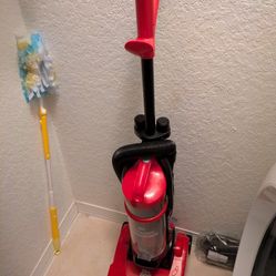 Vacuum Dirt Devil 