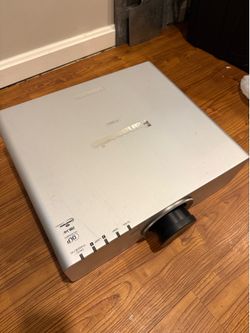 Panasonic dlp projector
